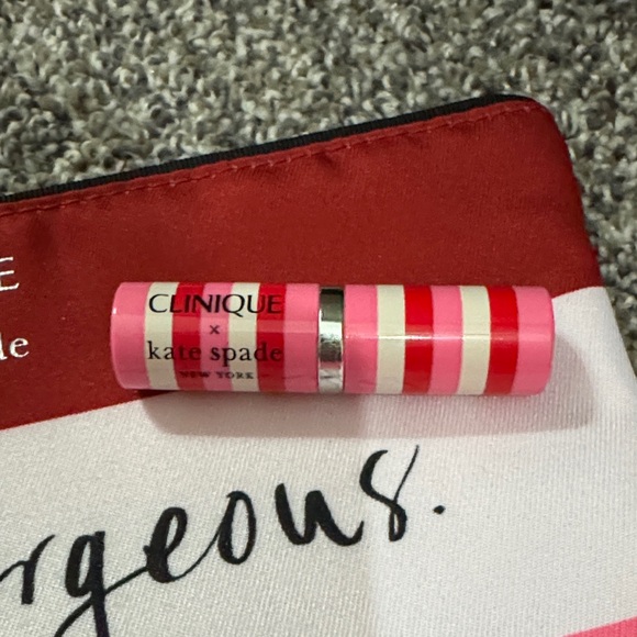 Clinique x Kate Spade Cosmetic Bag and Lip Stick Set - Picture 2 of 10